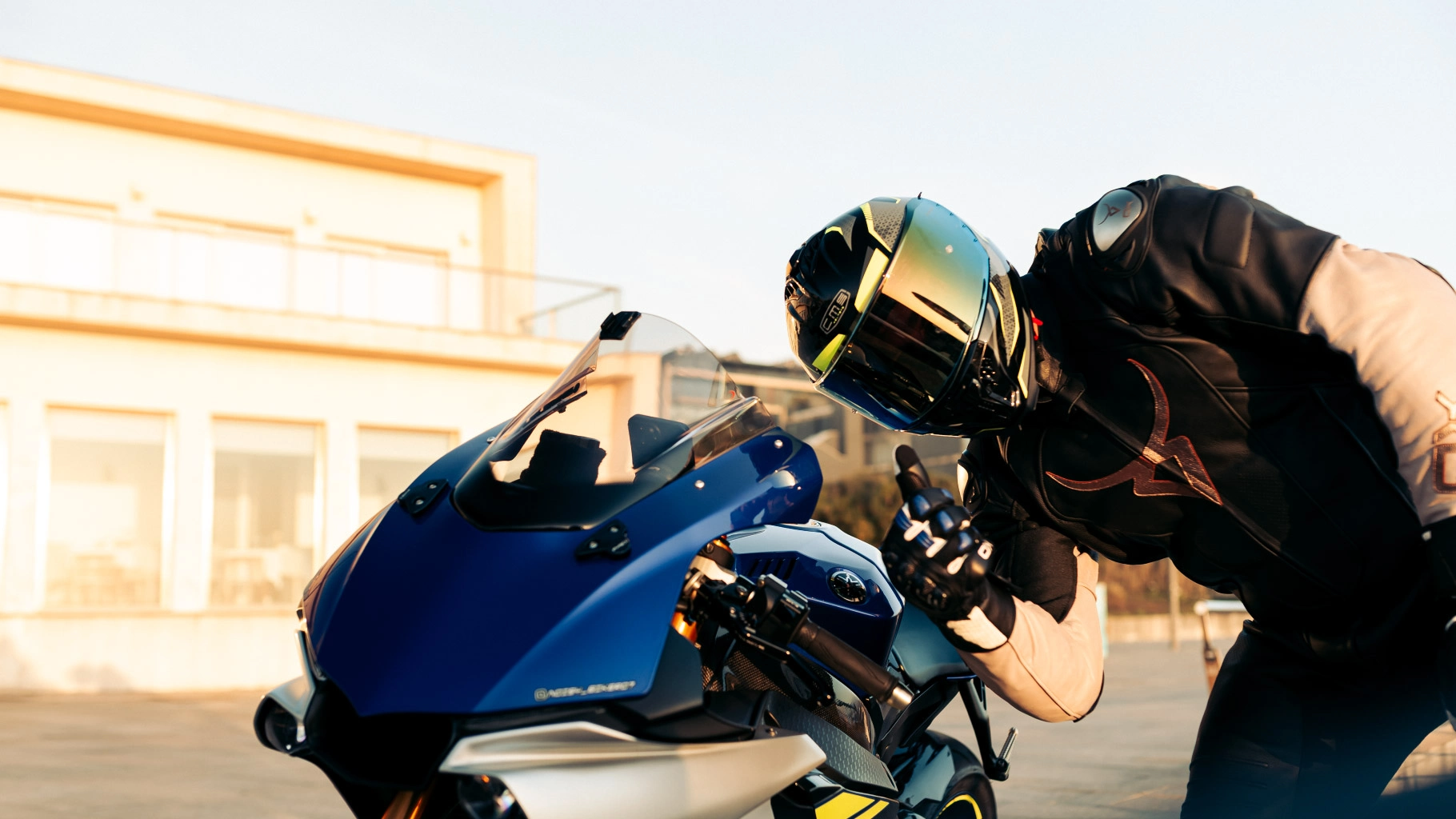 PUSH FURTHER. UNLEASH THE SPORT BEAST 0